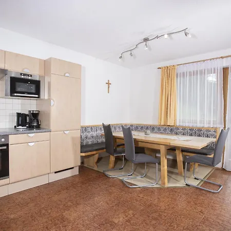 Appartamento Sonnseitn-2 By Interhome